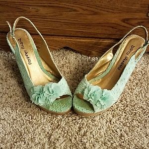 Dirty Laundry Wedges